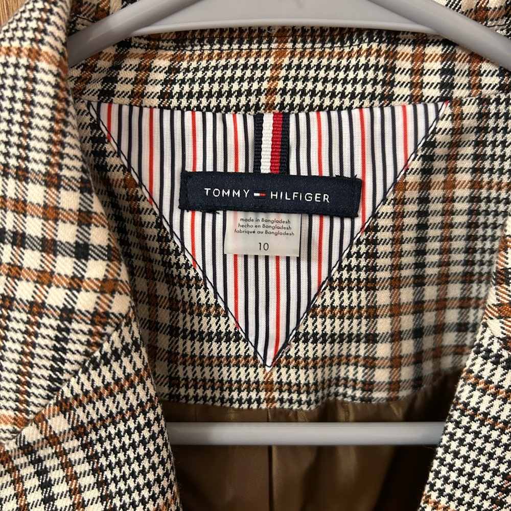Tommy Hilfiger Plaid Blazer with Brown Accents Women’s Size 10 NWOT - Picture 4 of 8